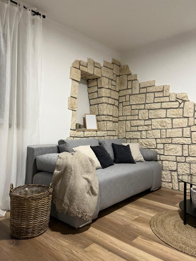 Cinderella Apartment With Free Parking Pula Exterior foto